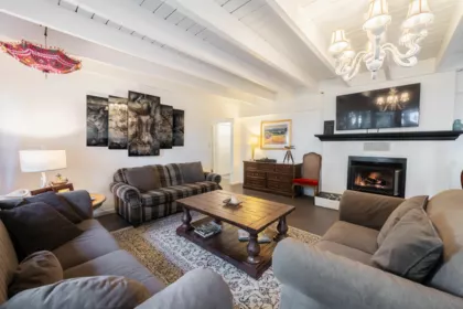 1372 Ottawa Avenue, West Vancouver, BC