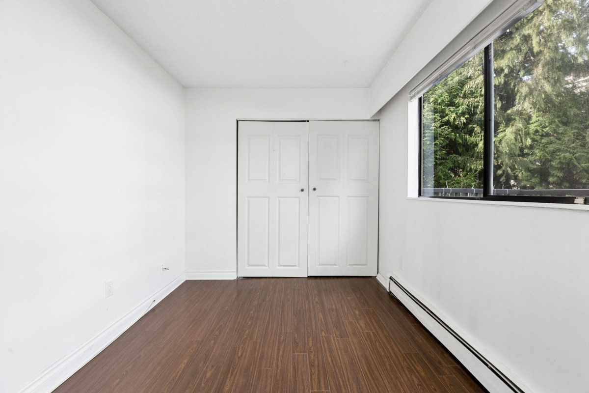 Bedroom 2 Photo of 203 330 E 1st Street, North Vancouver, BC