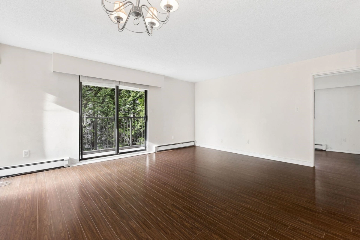 Family Room Photo of 203 330 E 1st Street, North Vancouver, BC