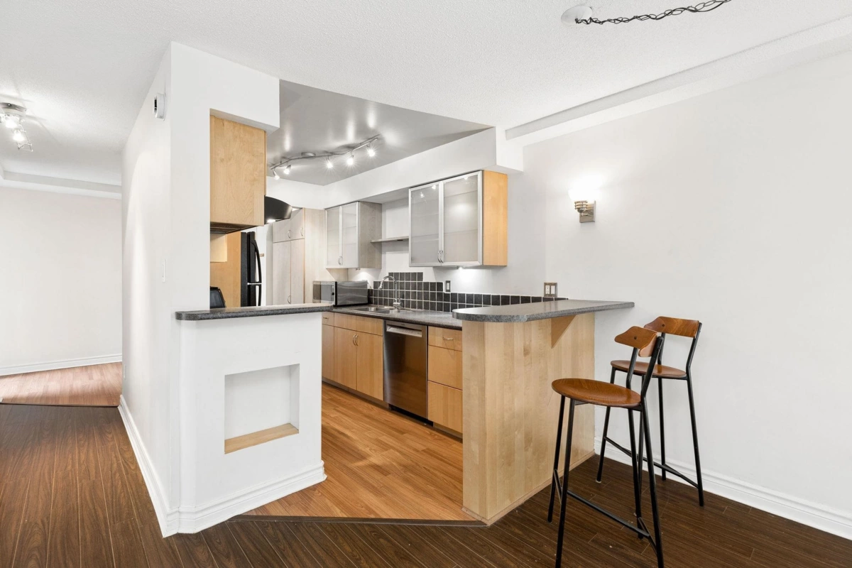 Kitchen Photo of 203 330 E 1st Street, North Vancouver, BC