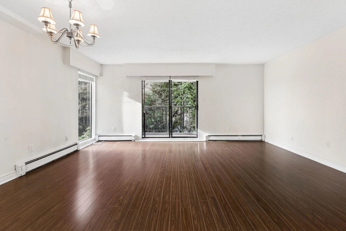 Living Room Photo of 203 330 E 1st Street, North Vancouver, BC