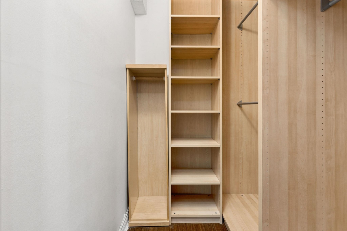 Mudroom Photo of 203 330 E 1st Street, North Vancouver, BC