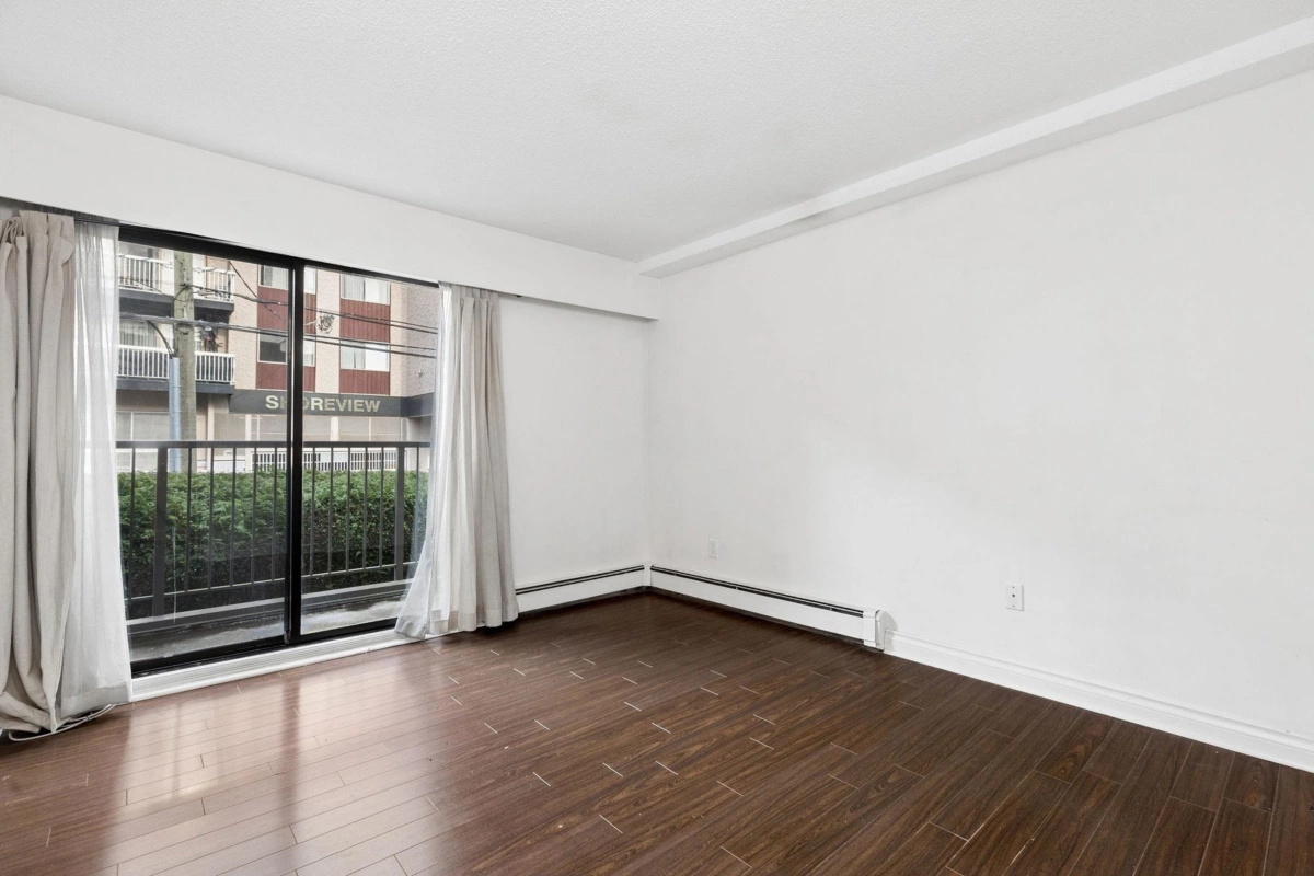 Office / Den Photo of 203 330 E 1st Street, North Vancouver, BC