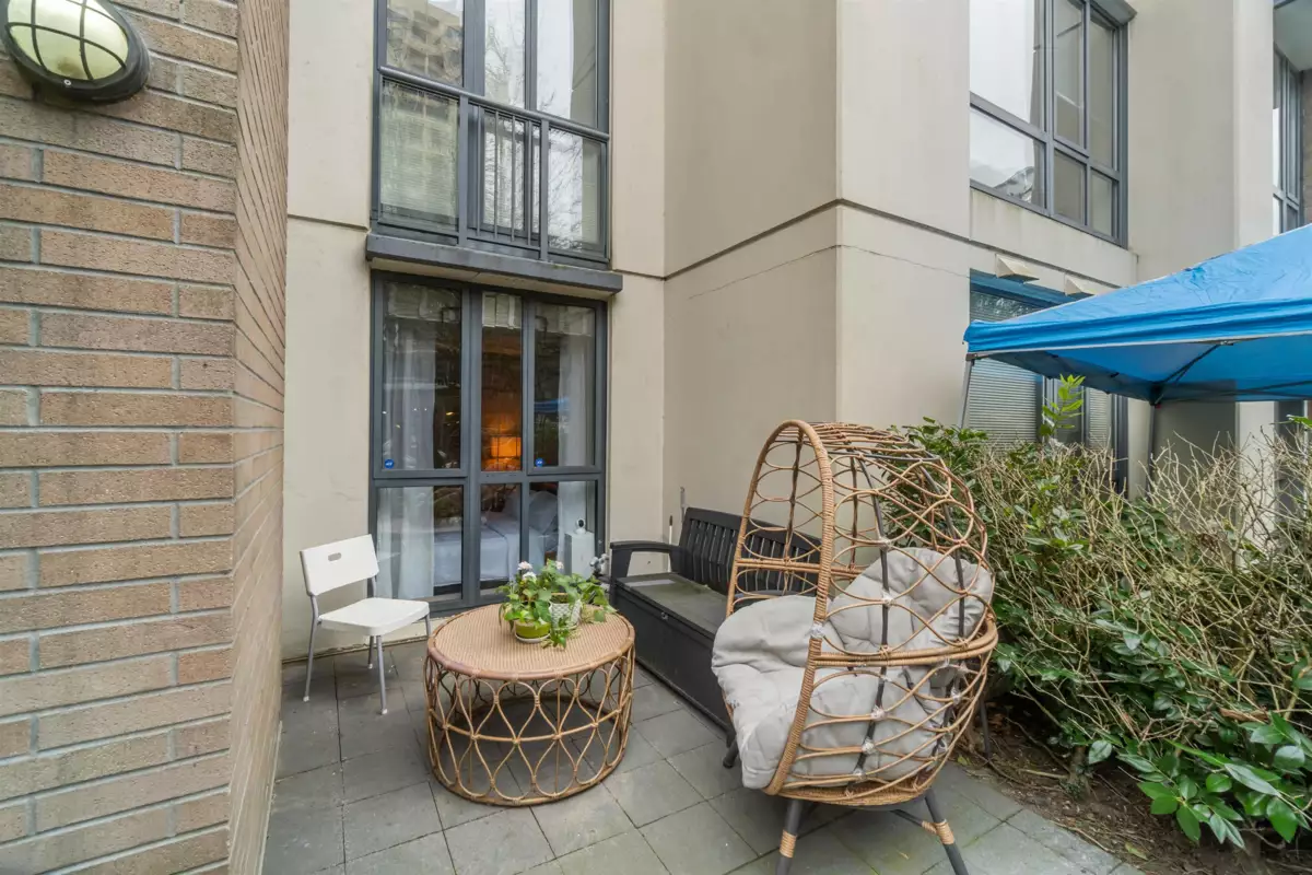 Entry Foyer Photo of 110 3588 Crowley Drive, Vancouver, BC