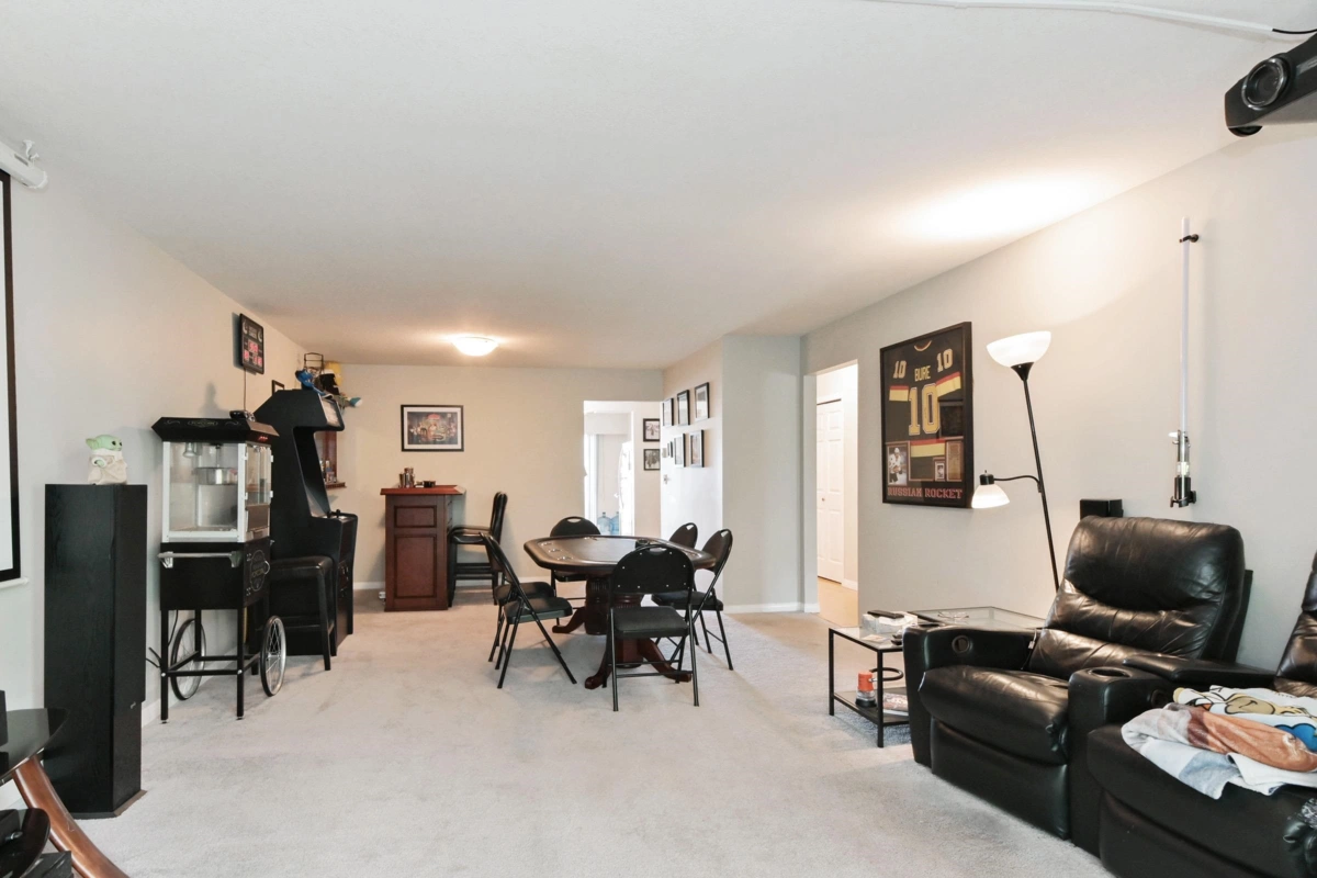 Family Room Photo of 46 6467 197 Street, Langley, BC