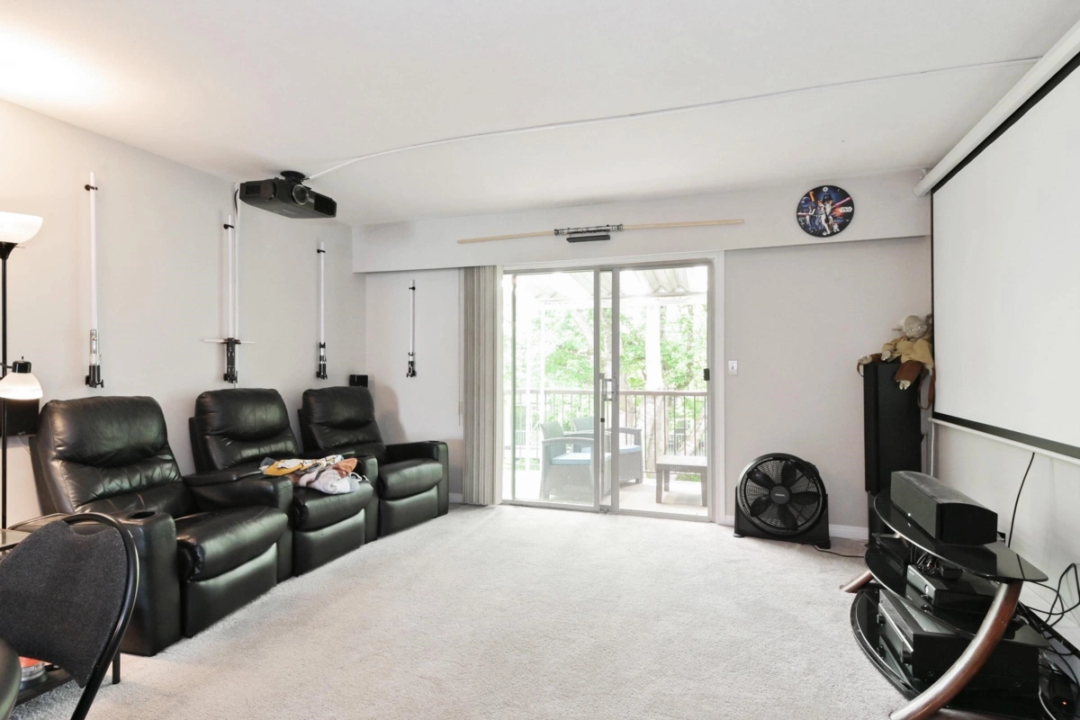 Living Room Photo of 46 6467 197 Street, Langley, BC
