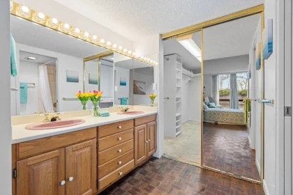 Guest Bathroom Photo of 106 4900 Cartier Street, Vancouver, BC