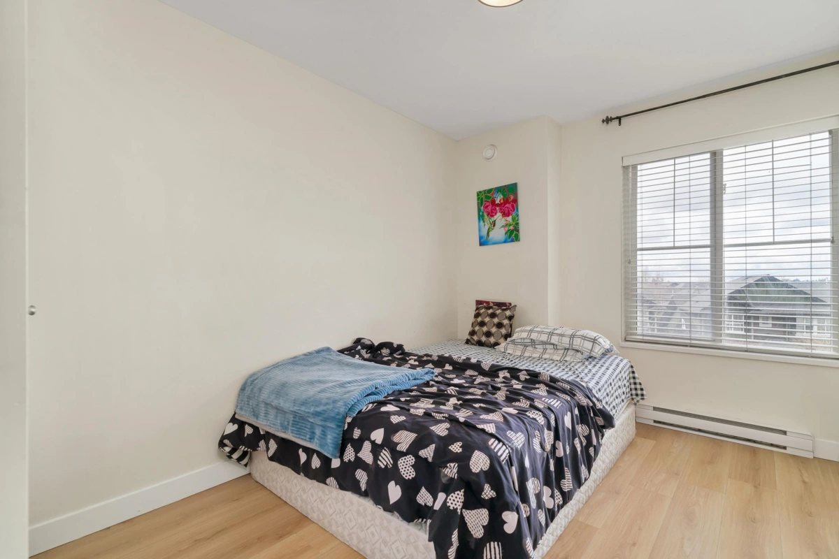 Basement Recreation Room Photo of 7 18211 70 Avenue, Surrey, BC