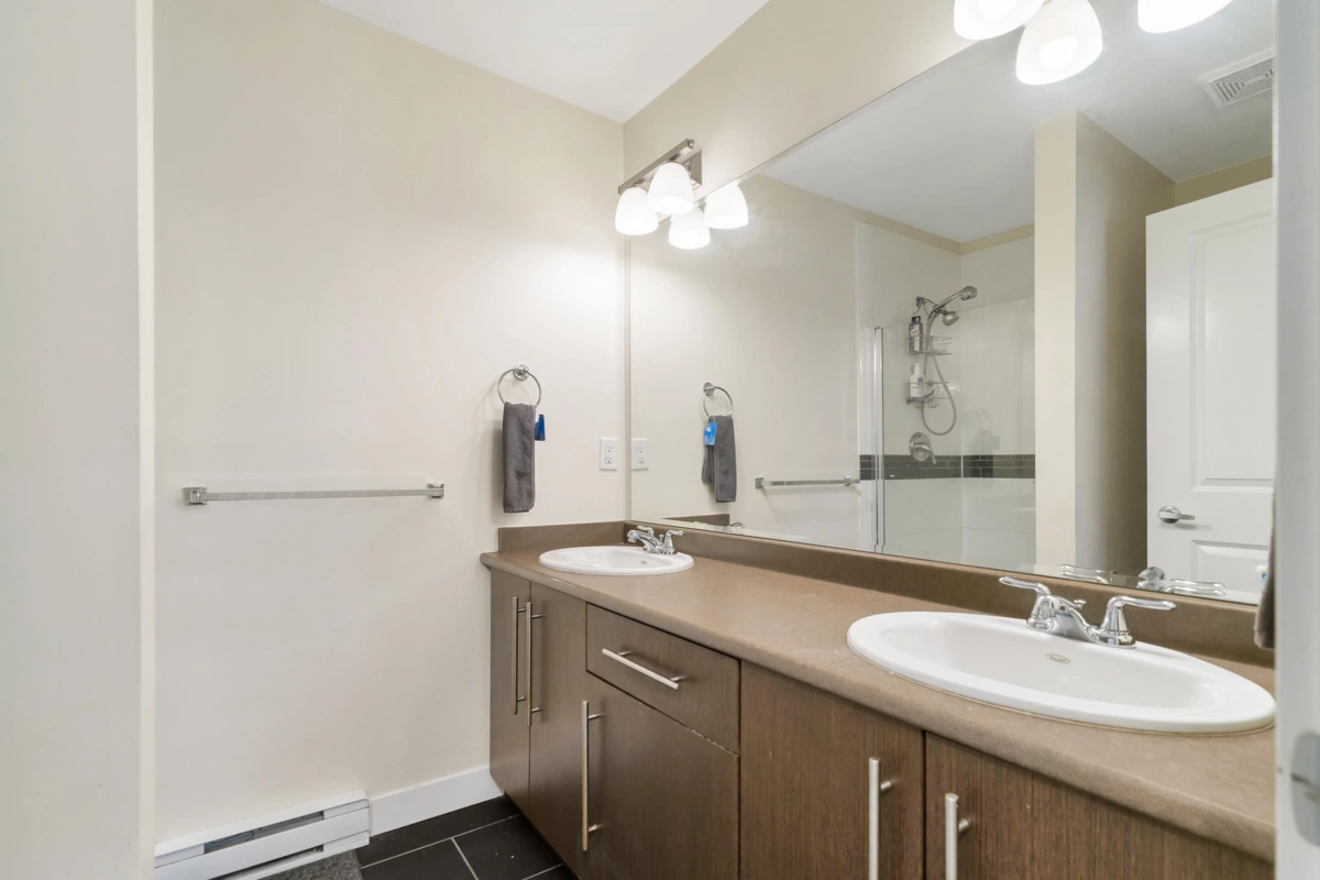 Office / Den Photo of 7 18211 70 Avenue, Surrey, BC