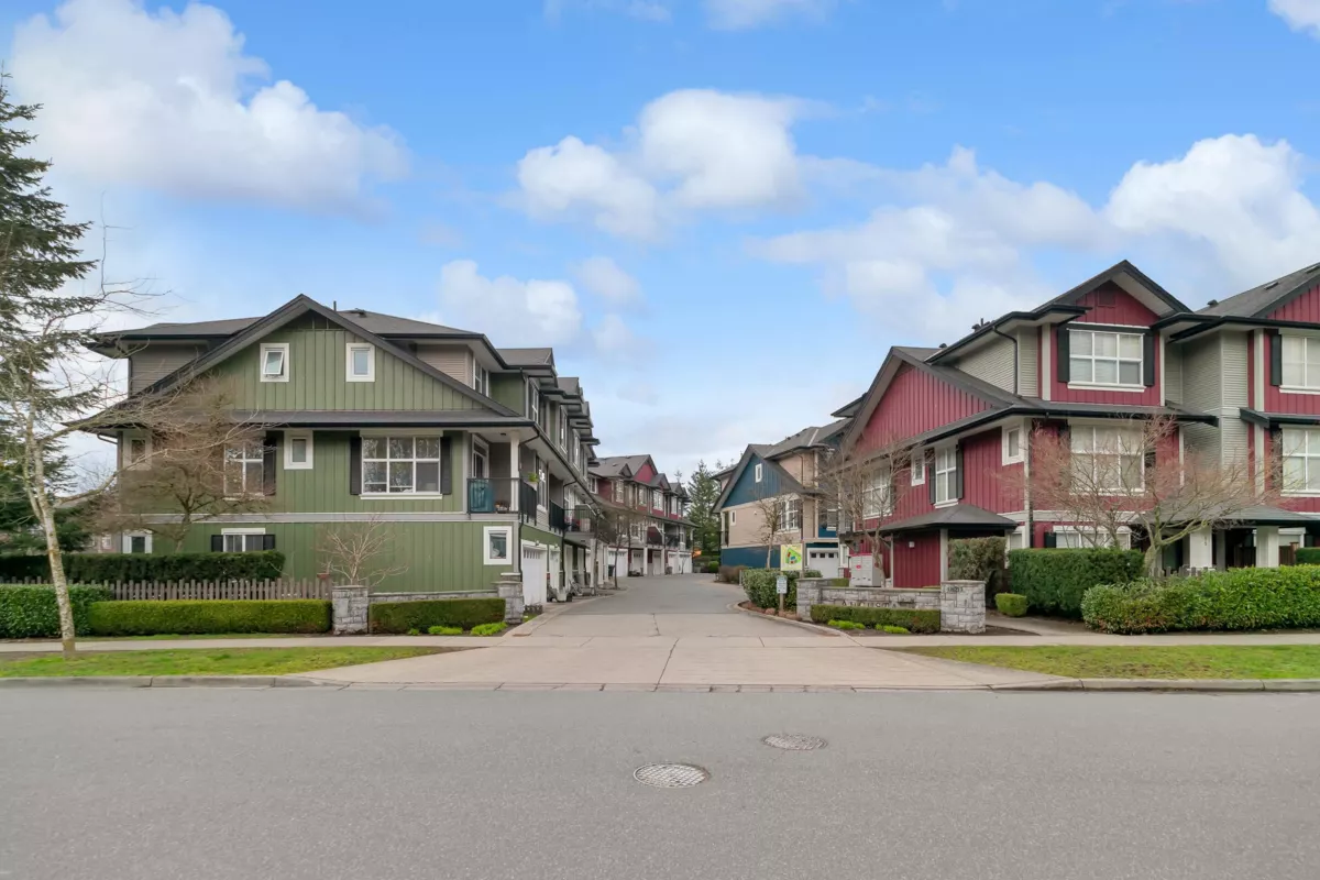 Outdoor Patio Photo of 7 18211 70 Avenue, Surrey, BC
