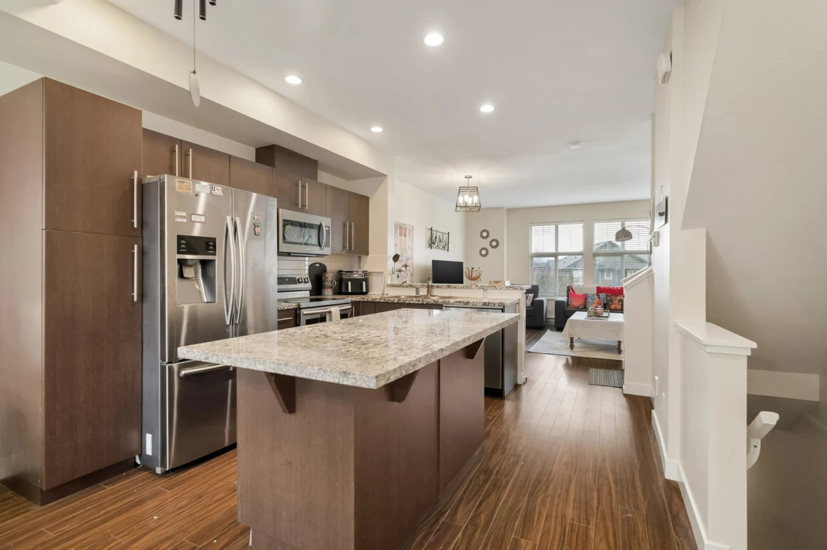 Walk-In Closet Photo of 7 18211 70 Avenue, Surrey, BC