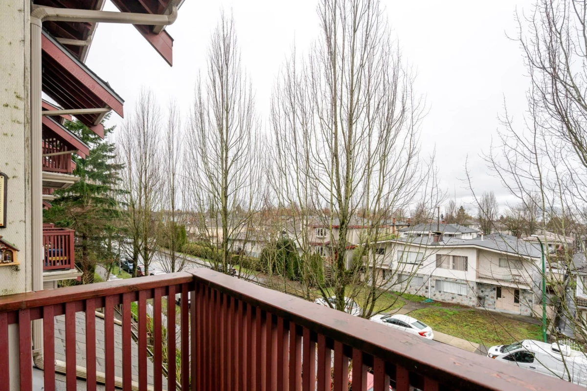 Aerial View of 304 4272 Albert Street, Burnaby, BC