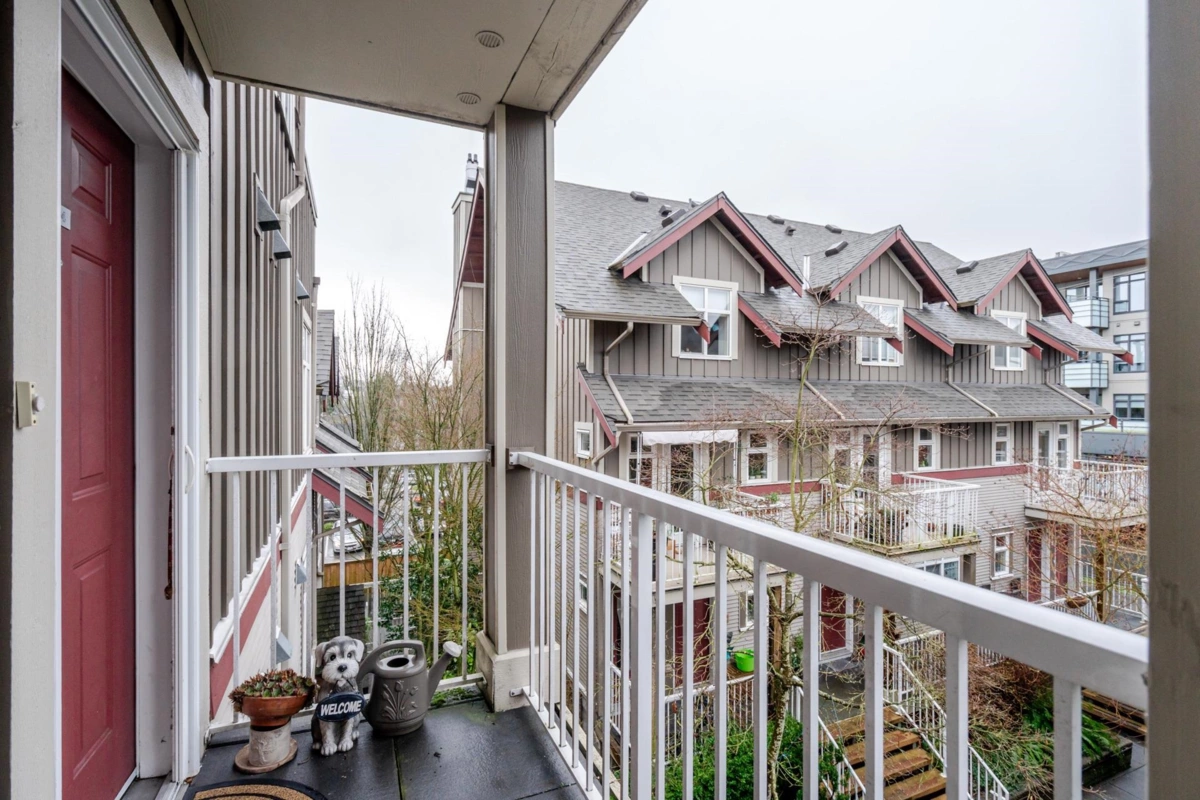 Garden / Landscaping Photo of 304 4272 Albert Street, Burnaby, BC