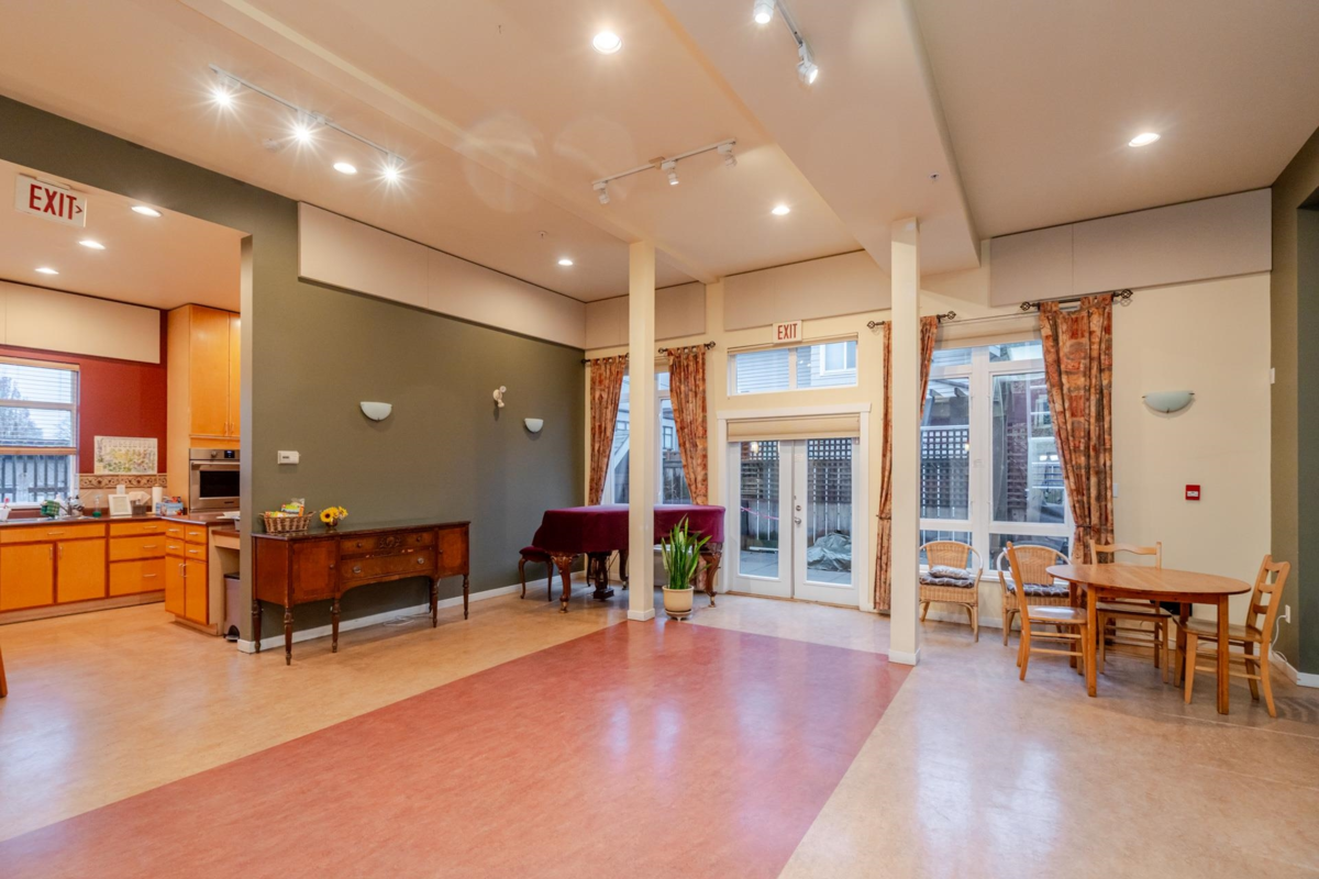 Hallway Photo of 304 4272 Albert Street, Burnaby, BC