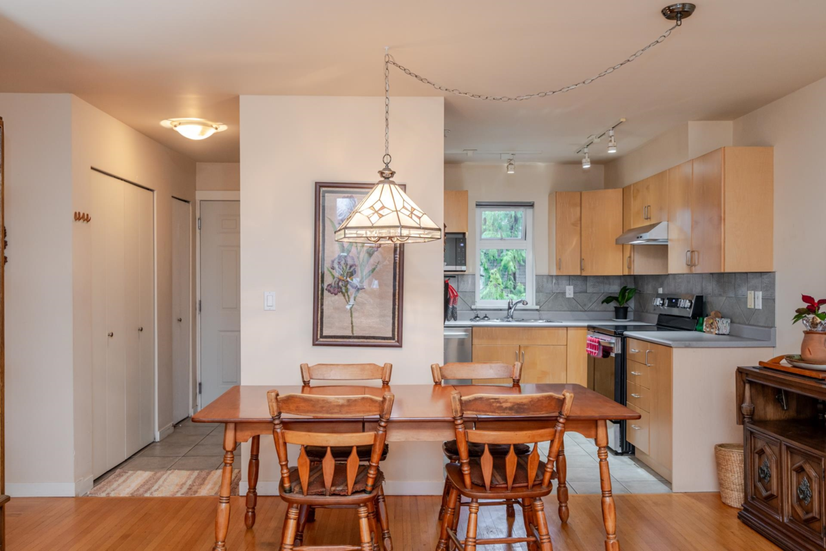 Kitchen Island Photo of 304 4272 Albert Street, Burnaby, BC