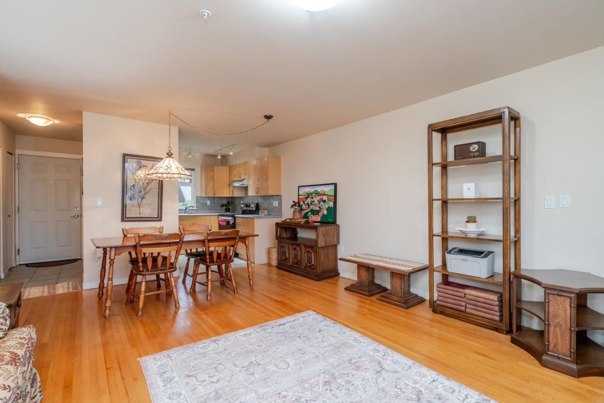 Kitchen Photo of 304 4272 Albert Street, Burnaby, BC