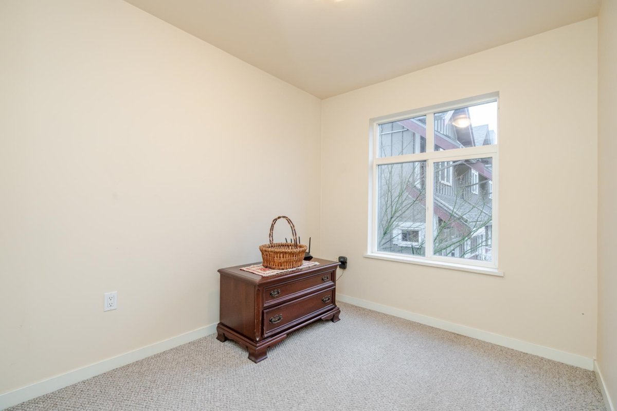 Mudroom Photo of 304 4272 Albert Street, Burnaby, BC