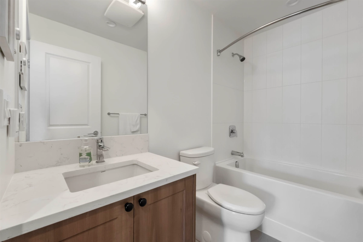 Backyard Photo of A413 20487 65 Avenue, Langley, BC