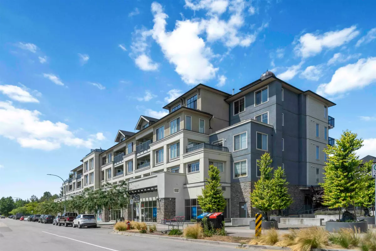 Living Room Photo of A413 20487 65 Avenue, Langley, BC
