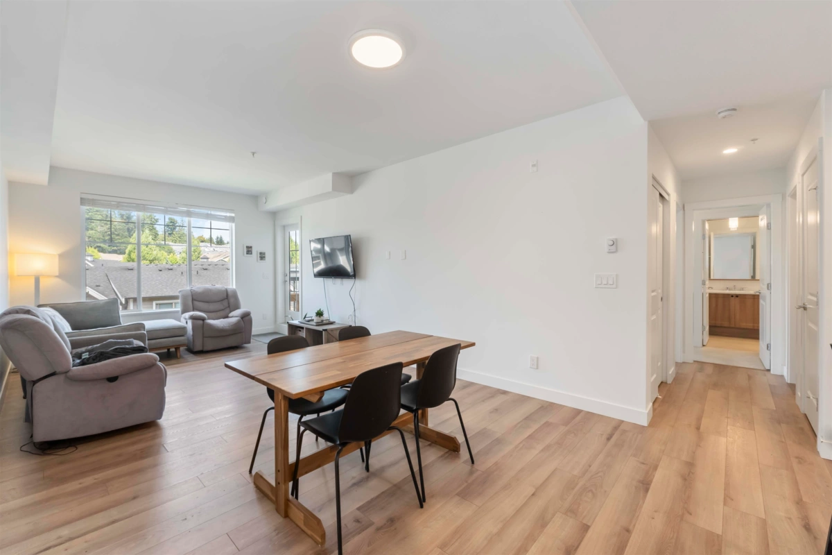 Office / Den Photo of A413 20487 65 Avenue, Langley, BC