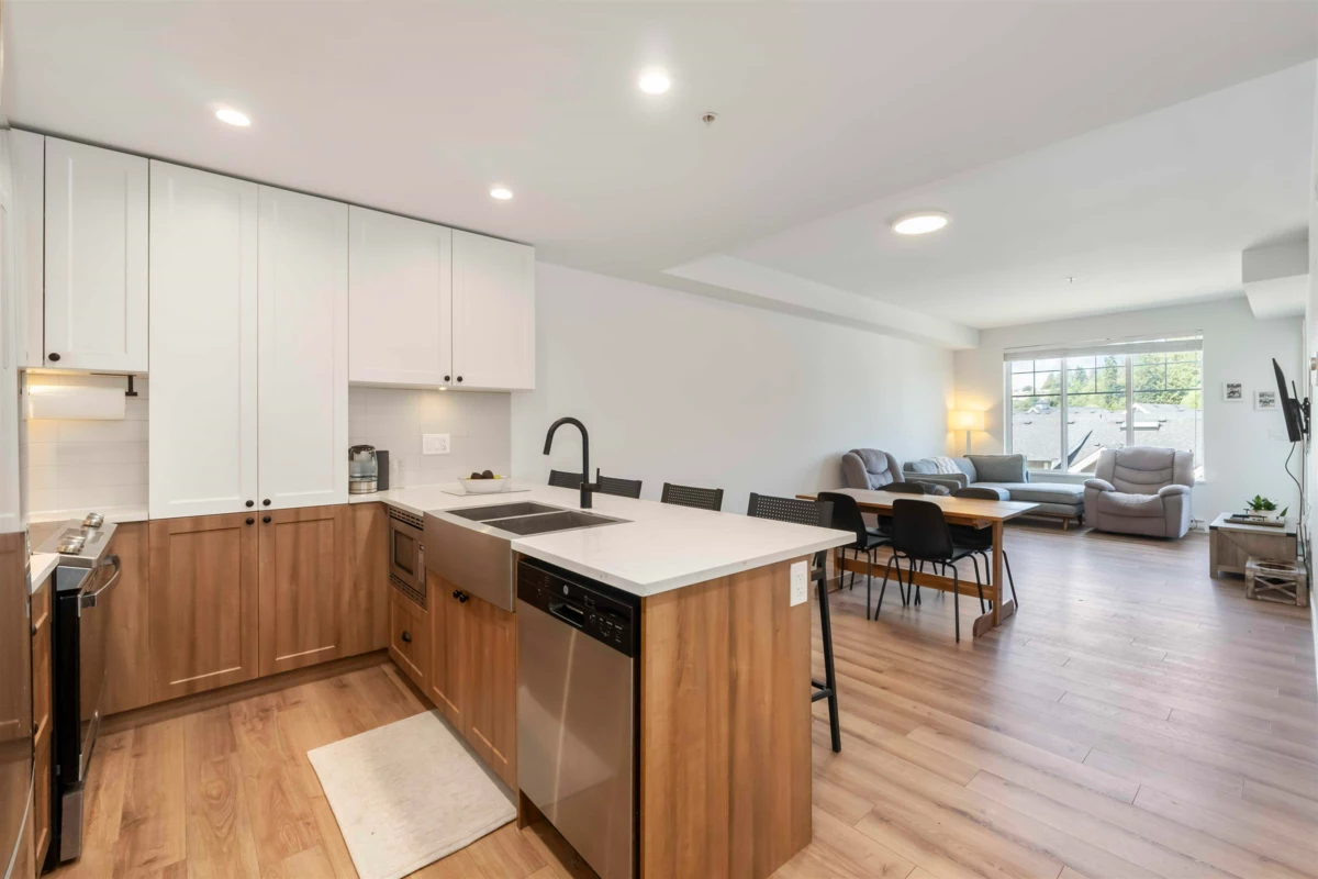 Primary Bathroom Photo of A413 20487 65 Avenue, Langley, BC