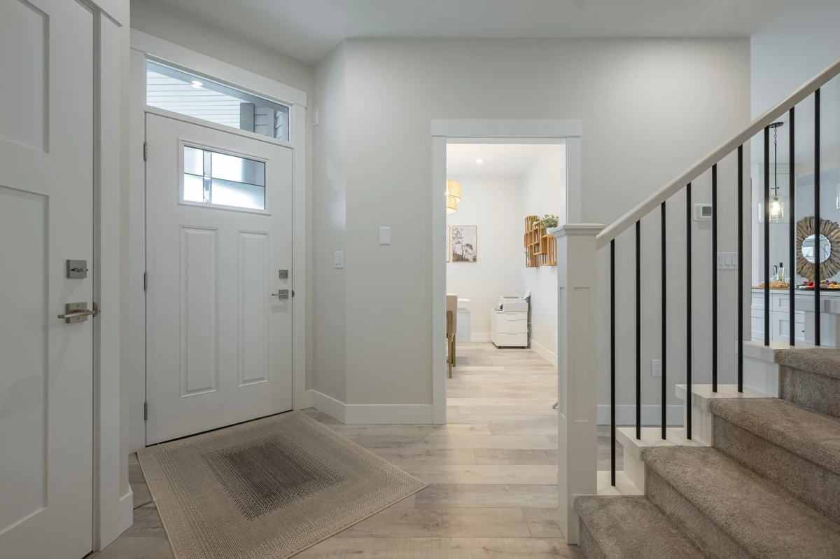 Living Room Photo of 99 6211 Chilliwack River Road, Chilliwack, BC