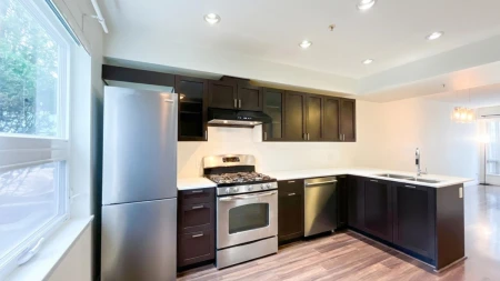 Walk-In Closet Photo of 4888 Eldorado Mews, Vancouver, BC