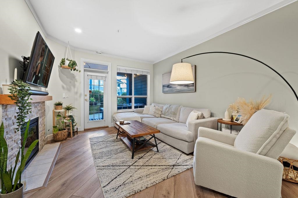 Family Room Photo of 124 12931 Railway Avenue, Richmond, BC