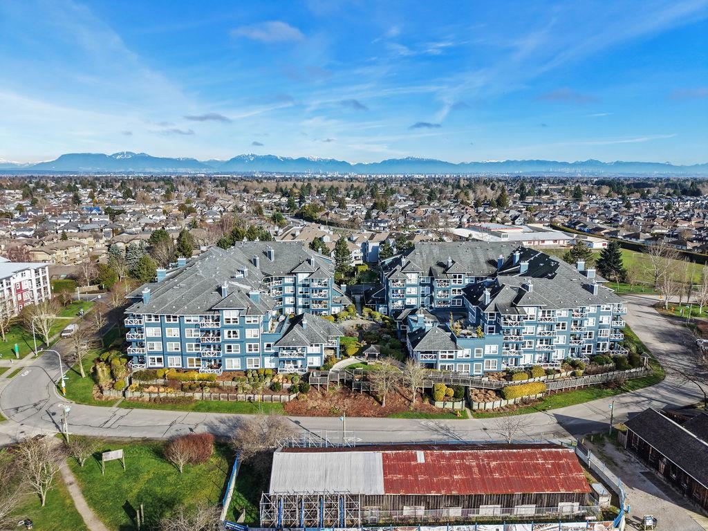 Outdoor Patio Photo of 124 12931 Railway Avenue, Richmond, BC