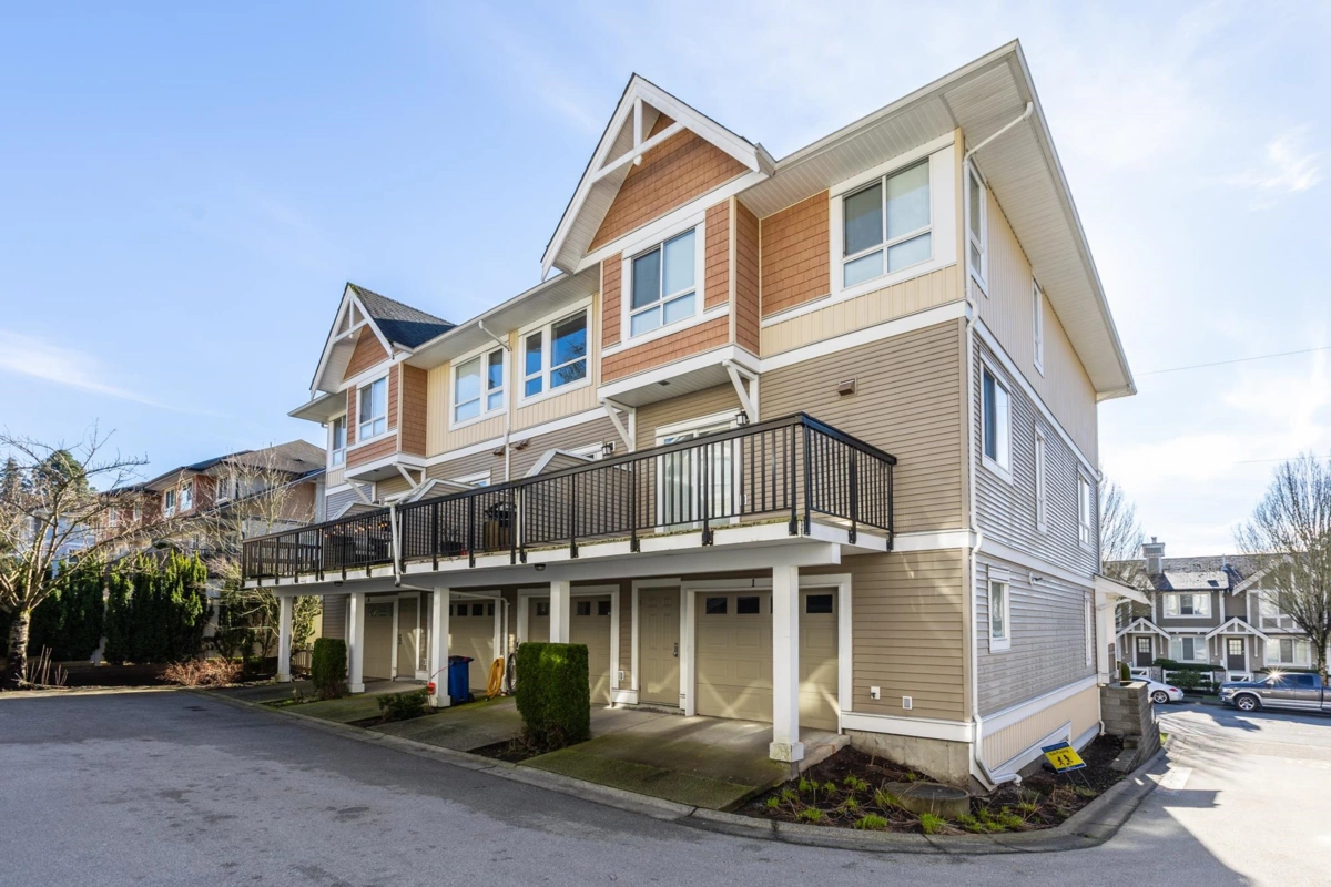 Aerial View of 2 20159 68 Avenue, Langley, BC