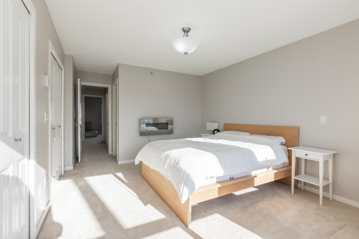 Hallway Photo of 2 20159 68 Avenue, Langley, BC