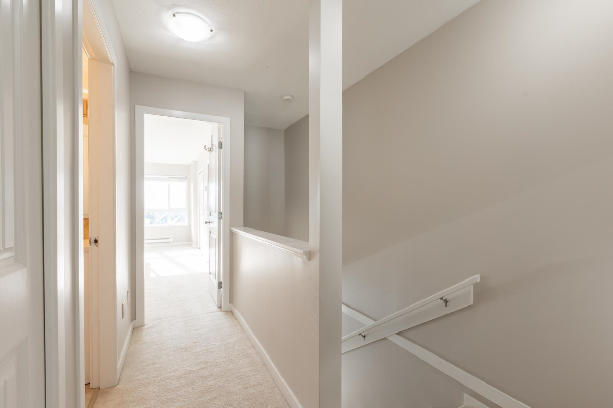 Mudroom Photo of 2 20159 68 Avenue, Langley, BC