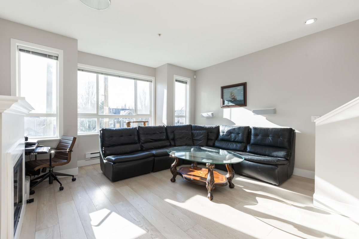 Office / Den Photo of 2 20159 68 Avenue, Langley, BC