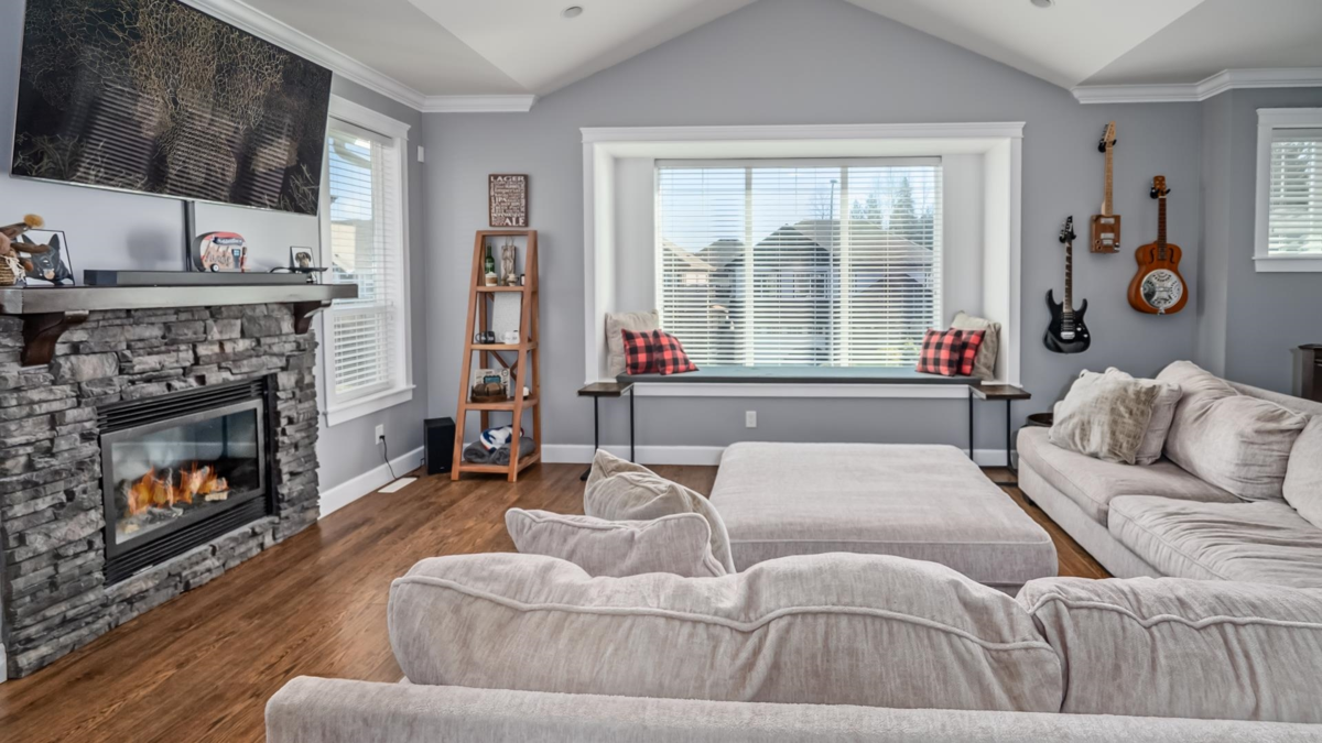 Dining Area Photo of 8723 Nottman Street, Mission, BC