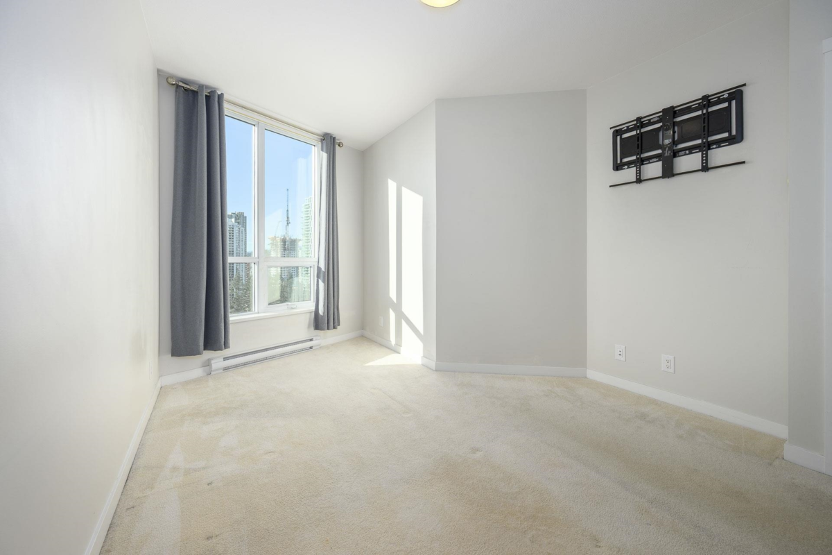 Office / Den Photo of 2307 3093 Windsor Gate, Coquitlam, BC