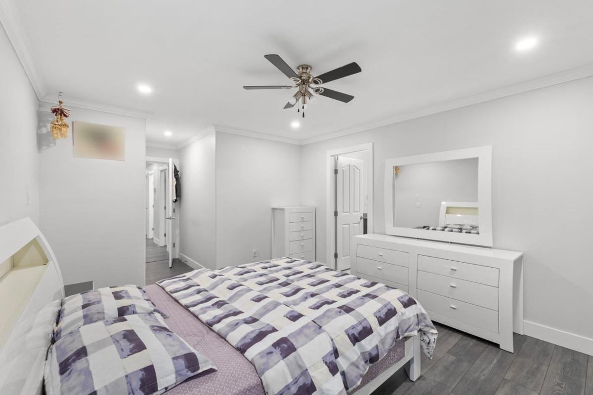 Entry Foyer Photo of 31626 Harmony Court, Abbotsford, BC