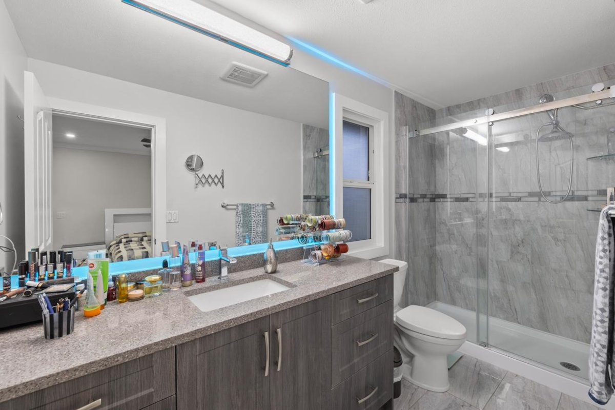 Hallway Photo of 31626 Harmony Court, Abbotsford, BC