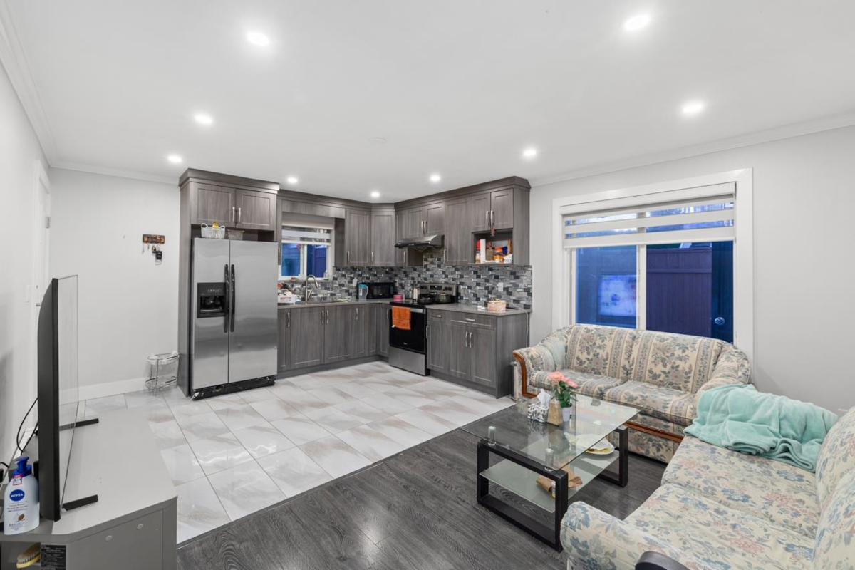 Swimming Pool Photo of 31626 Harmony Court, Abbotsford, BC