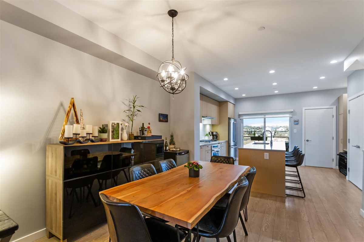 Dining Area Photo of 202 19451 Sutton Avenue, Pitt Meadows, BC
