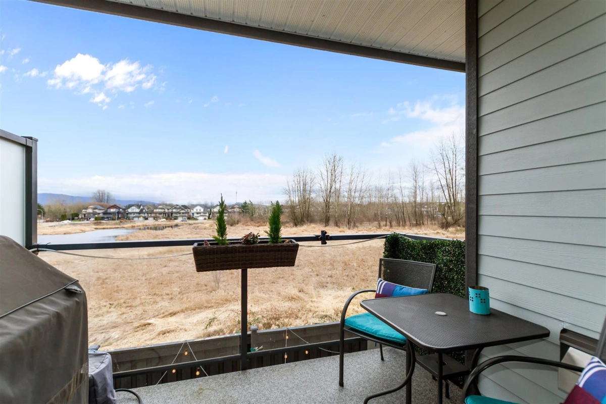 Primary Bedroom Photo of 202 19451 Sutton Avenue, Pitt Meadows, BC