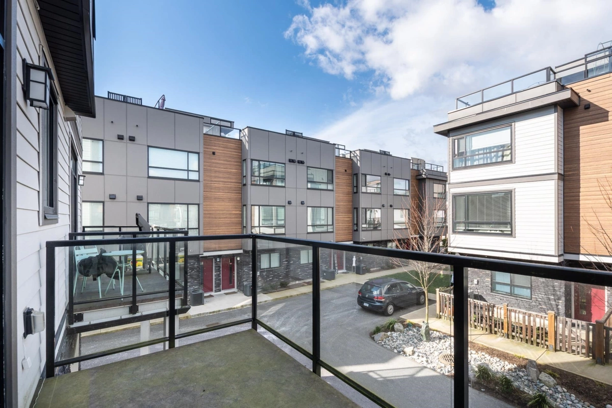 Outdoor Patio Photo of 11 19631 55 A Avenue, Langley, BC