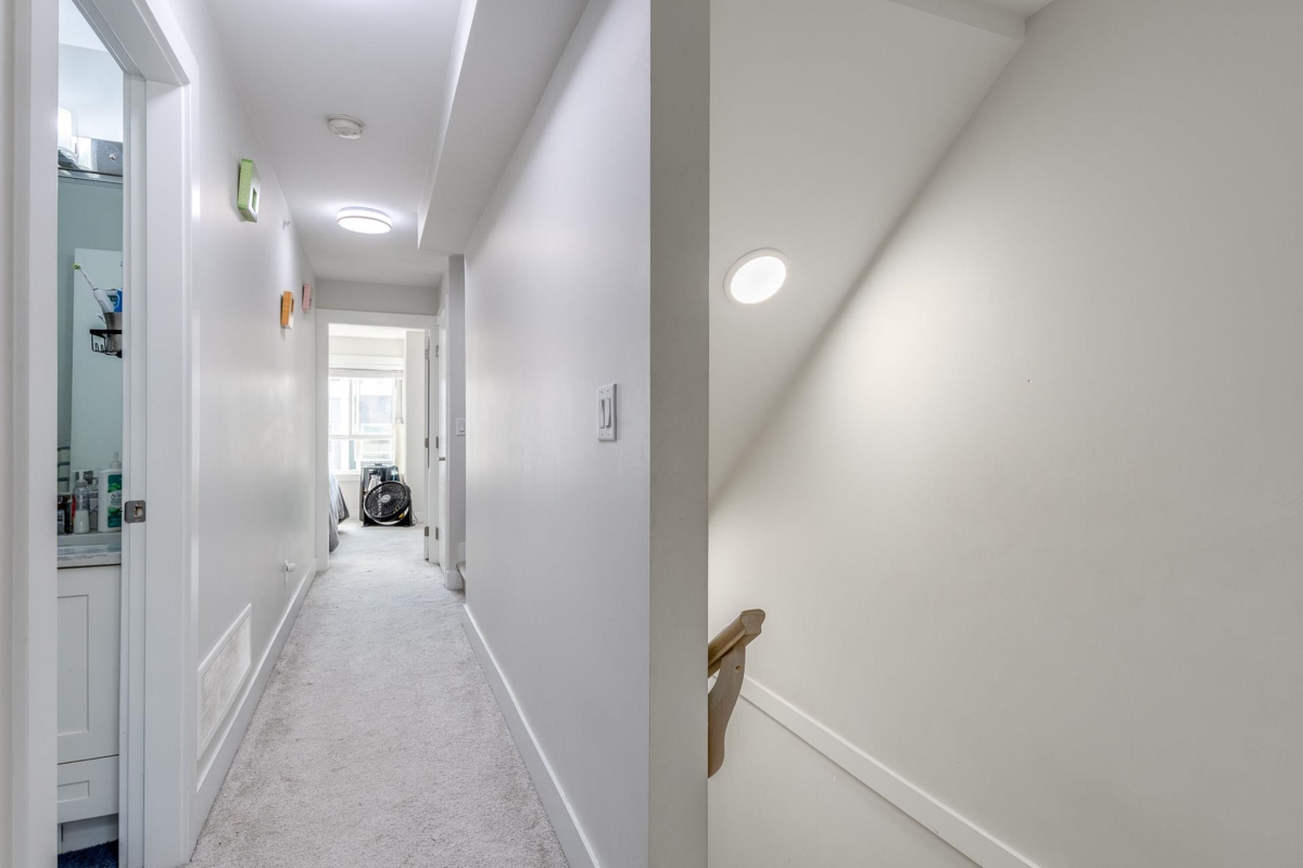 Primary Bedroom Photo of 11 19631 55 A Avenue, Langley, BC