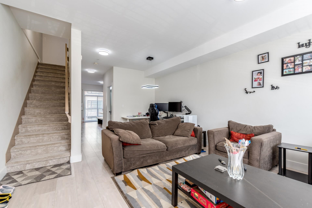 Staircase Photo of 11 19631 55 A Avenue, Langley, BC