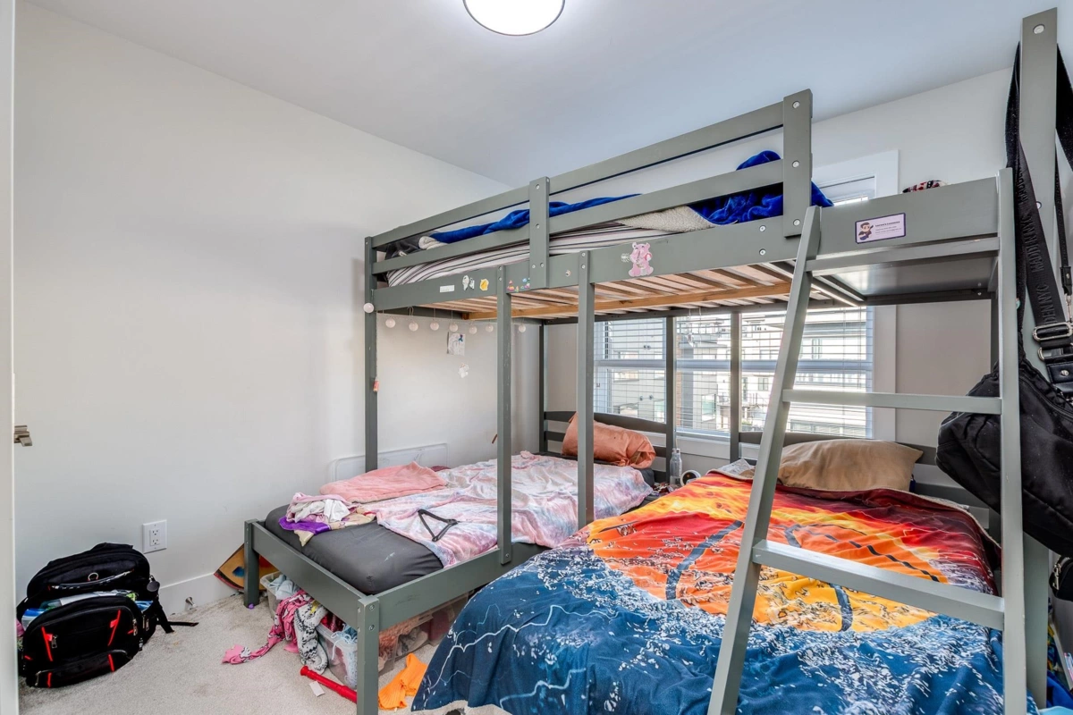 Walk-In Closet Photo of 11 19631 55 A Avenue, Langley, BC