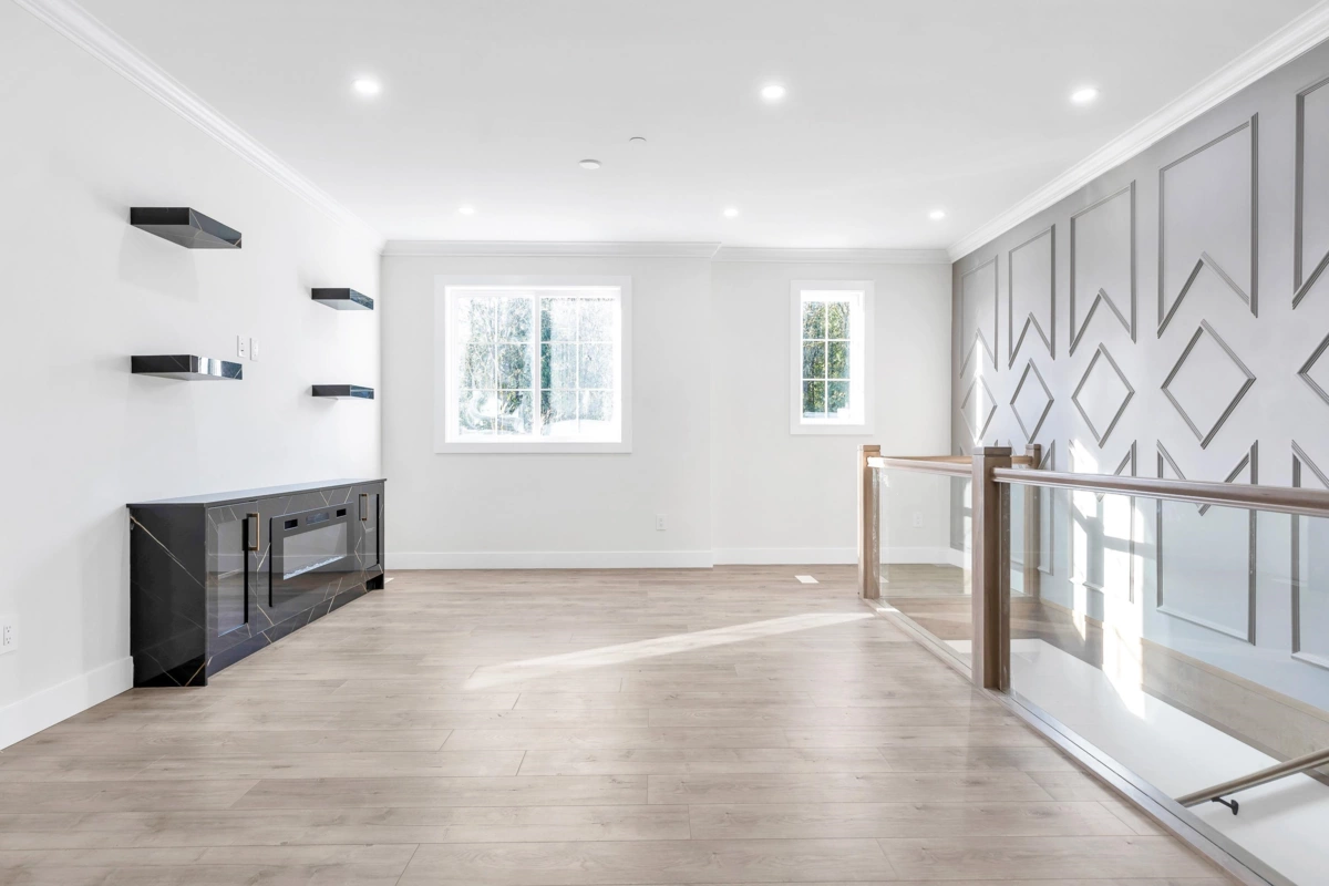 Living Room Photo of 33985 Best Avenue, Mission, BC