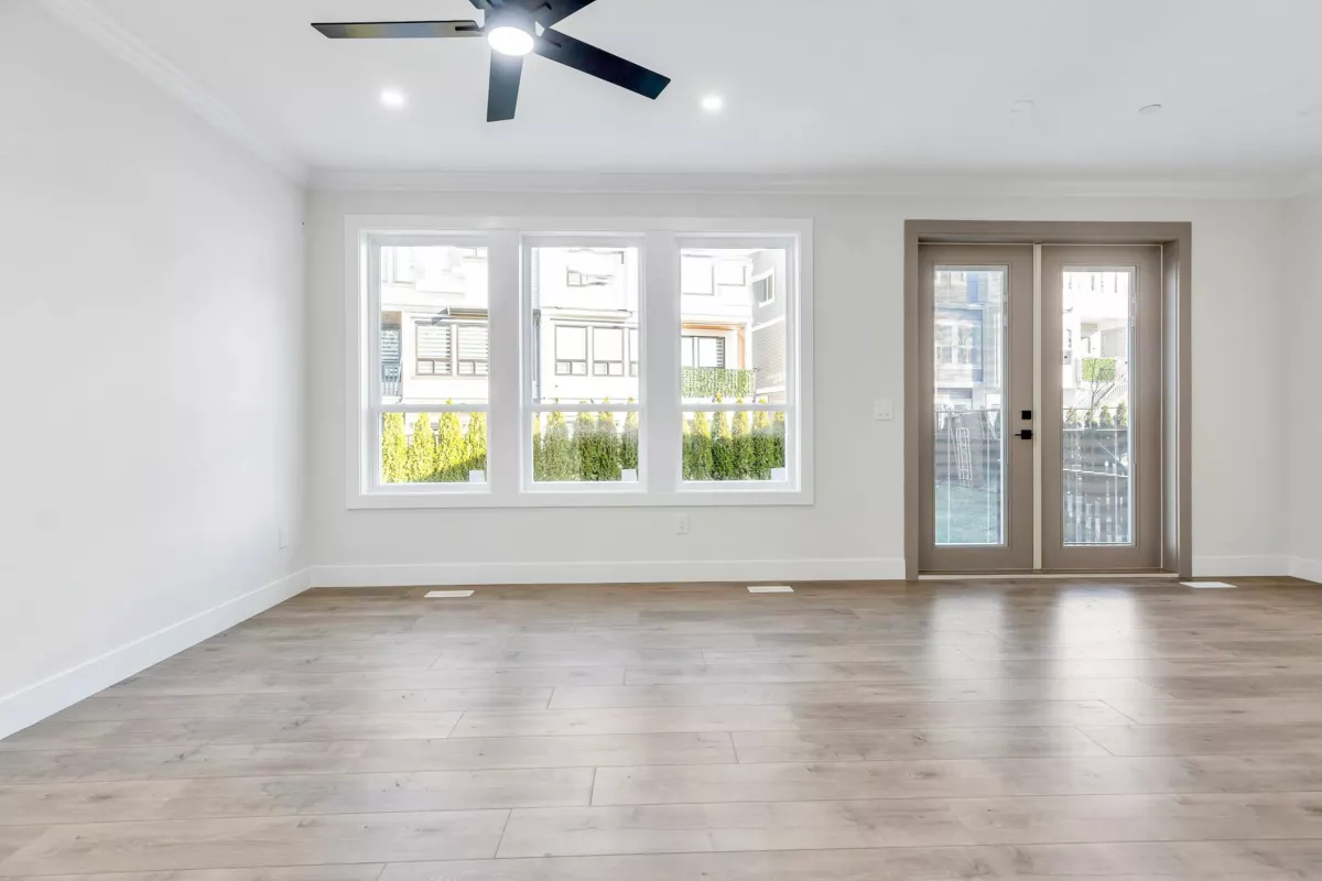 Staircase Photo of 33985 Best Avenue, Mission, BC