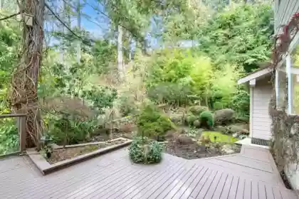 Backyard Photo of 5295 Gulf Place, West Vancouver, BC