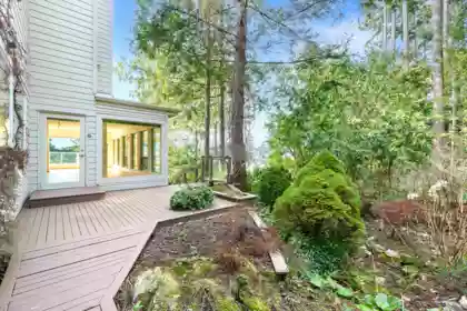 Outdoor Deck Photo of 5295 Gulf Place, West Vancouver, BC
