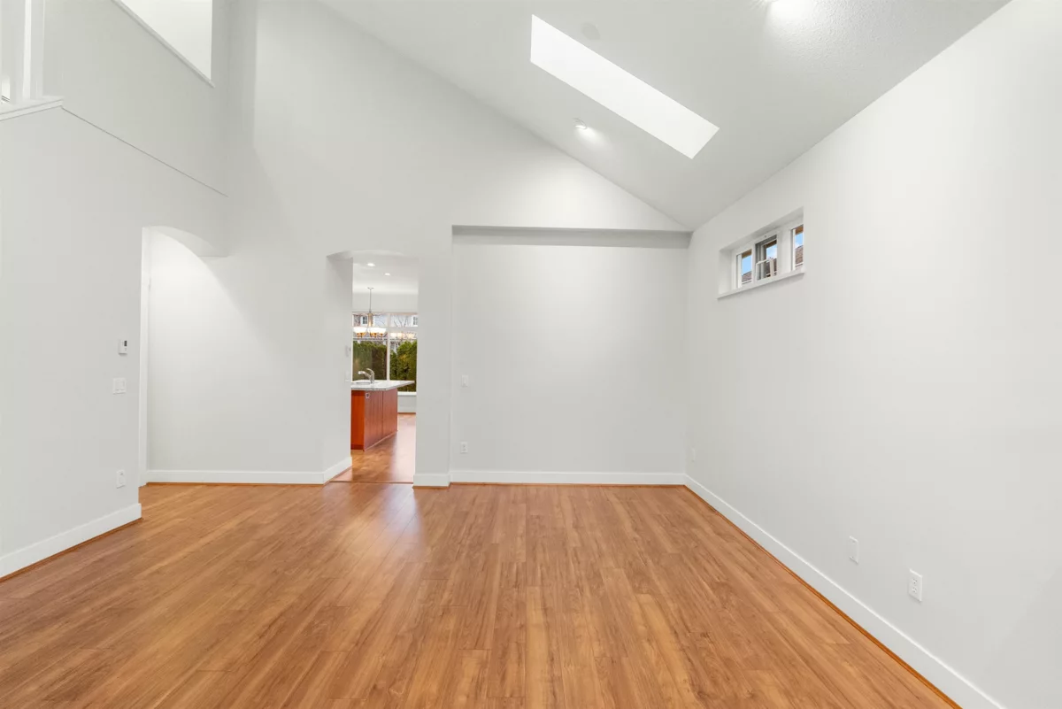 Dining Area Photo of 39 5300 Admiral Way, Delta, BC