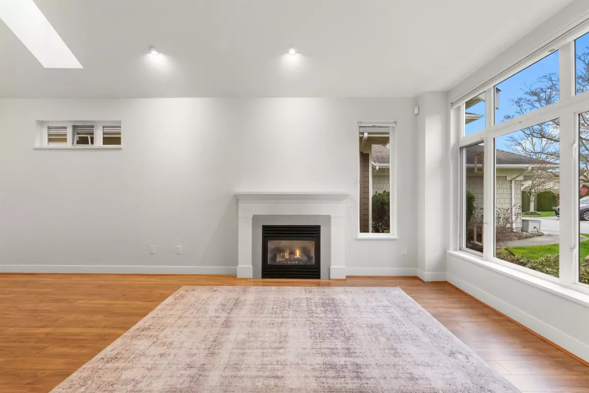 Family Room Photo of 39 5300 Admiral Way, Delta, BC